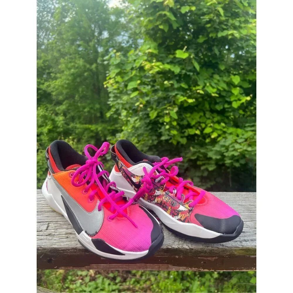 Nike Zoom Freak 2 Bright Crimson Fire Pink (GS) CT4592-600 Sz 4Y